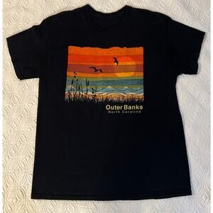 Outer Banks T-shirt
Medium
Excellent condition